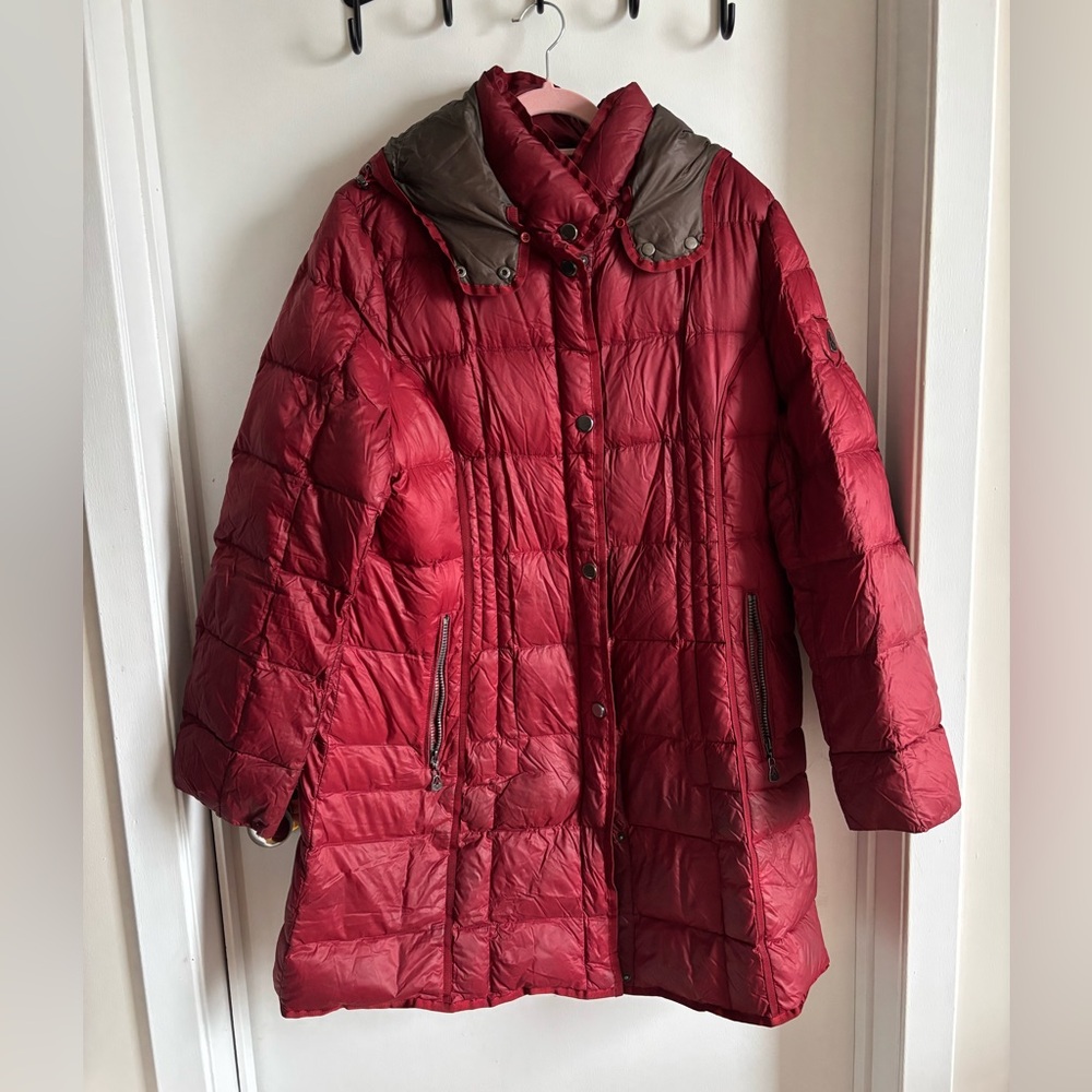 Women's Red Junge Down Filled Puffer Jacket PTP 23.5”